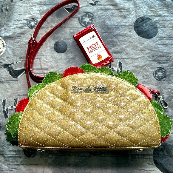 Lux de Ville Handbags - NWOT LUX DE VILLE TACO BAG WITH HOT SAUCE BAG